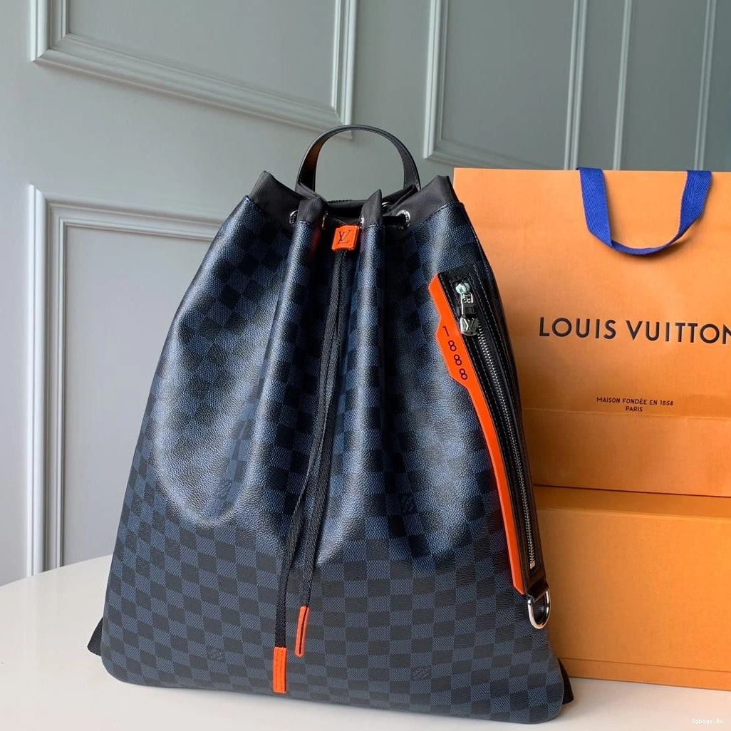 Louis Backpack Vuitton 0218